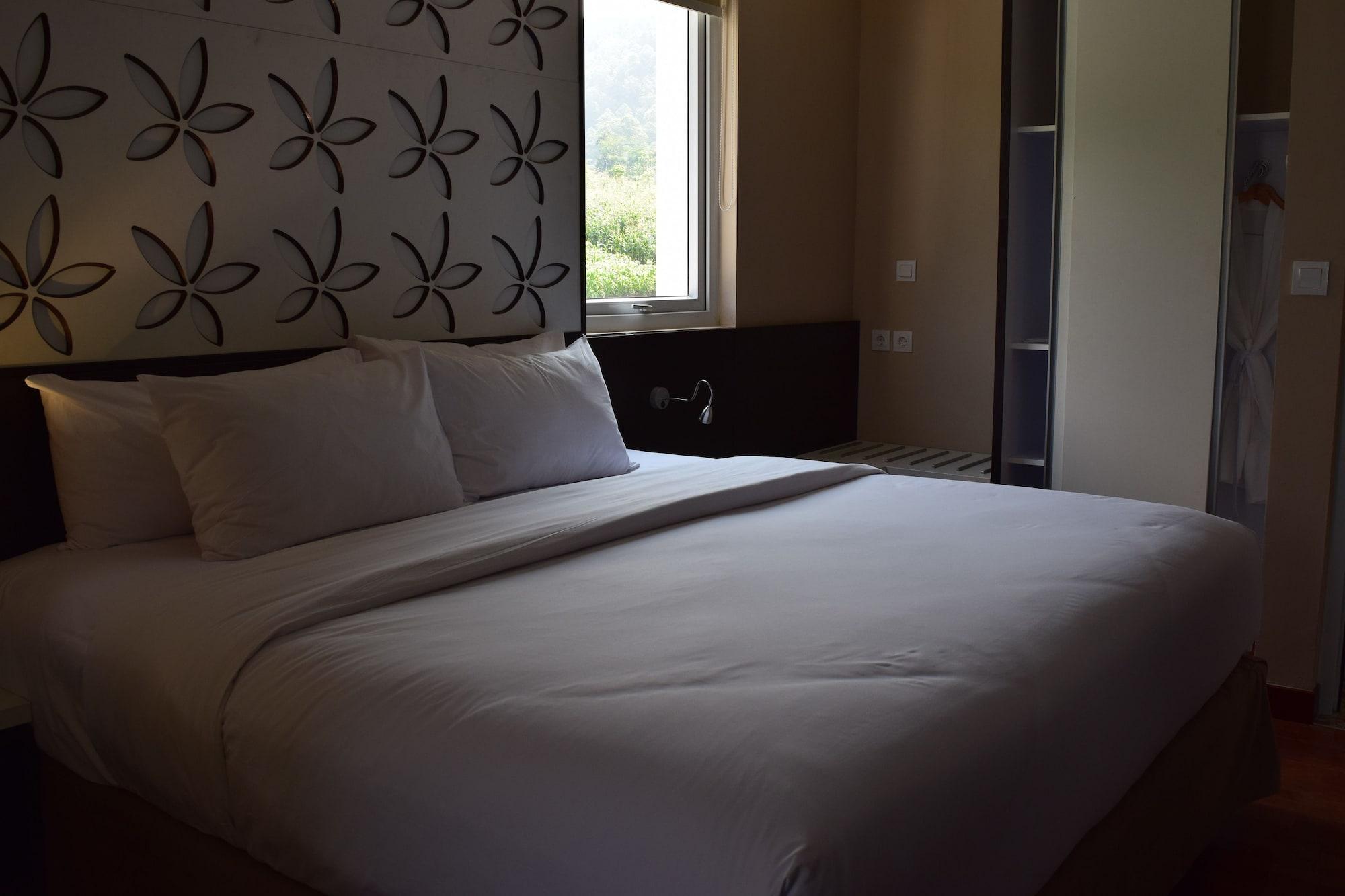 Amartahills Hotel And Resort Batu  Εξωτερικό φωτογραφία