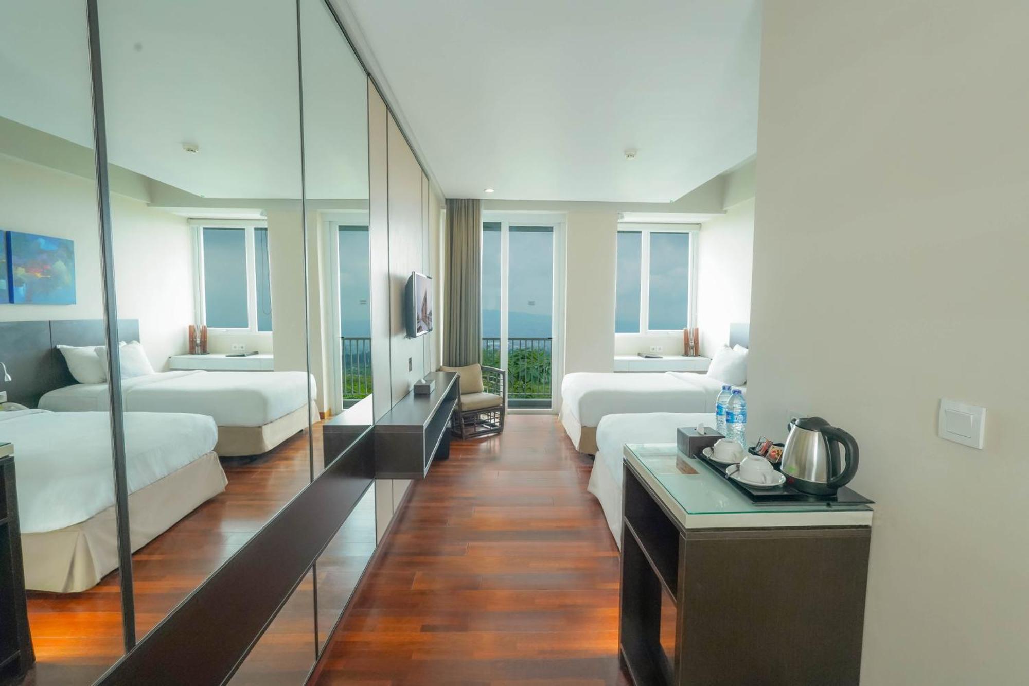 Amartahills Hotel And Resort Batu  Δωμάτιο φωτογραφία