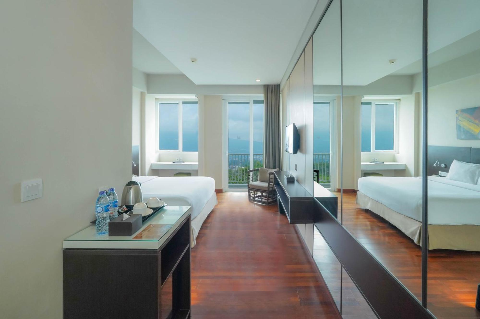 Amartahills Hotel And Resort Batu  Δωμάτιο φωτογραφία