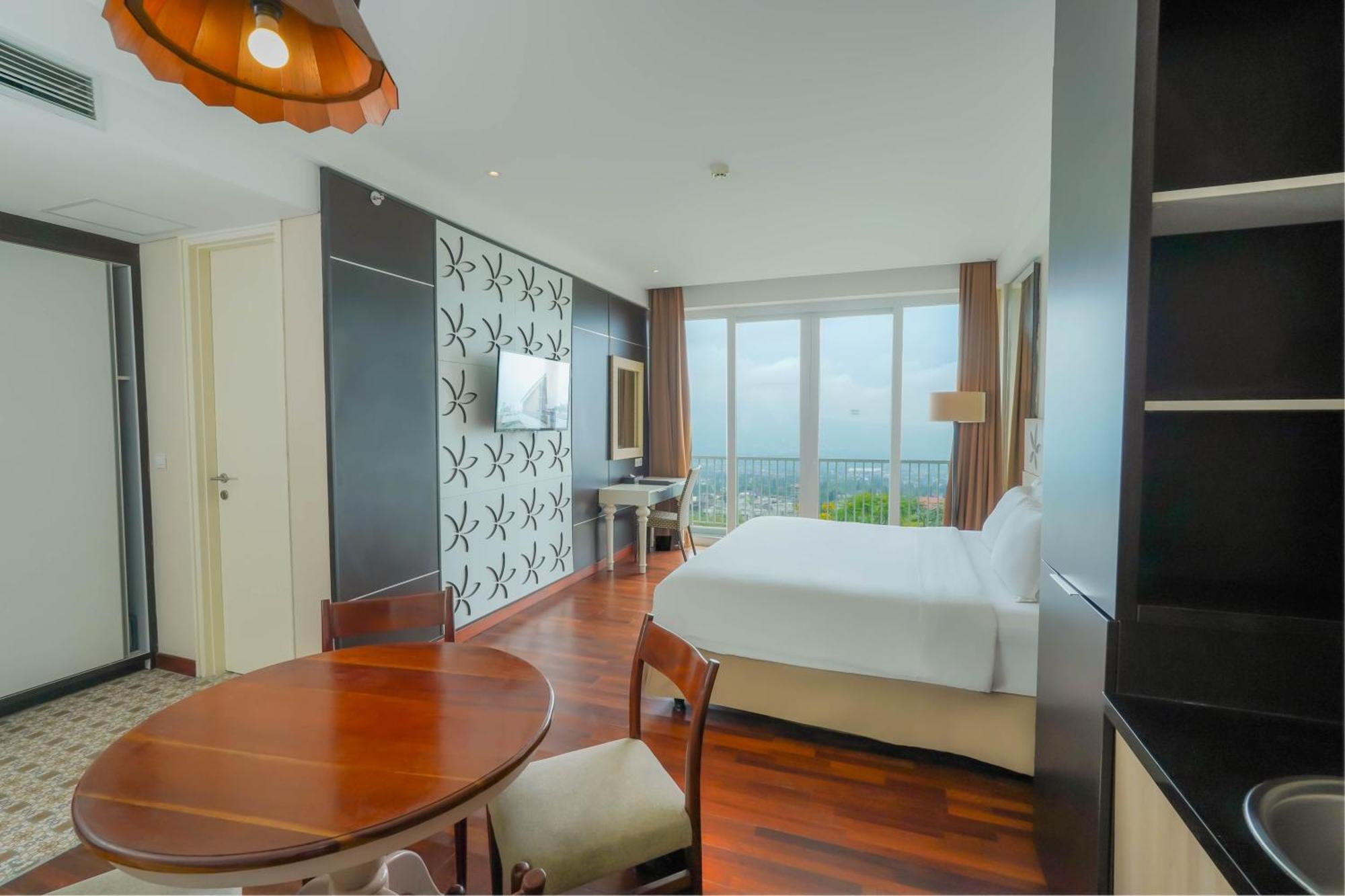 Amartahills Hotel And Resort Batu  Δωμάτιο φωτογραφία
